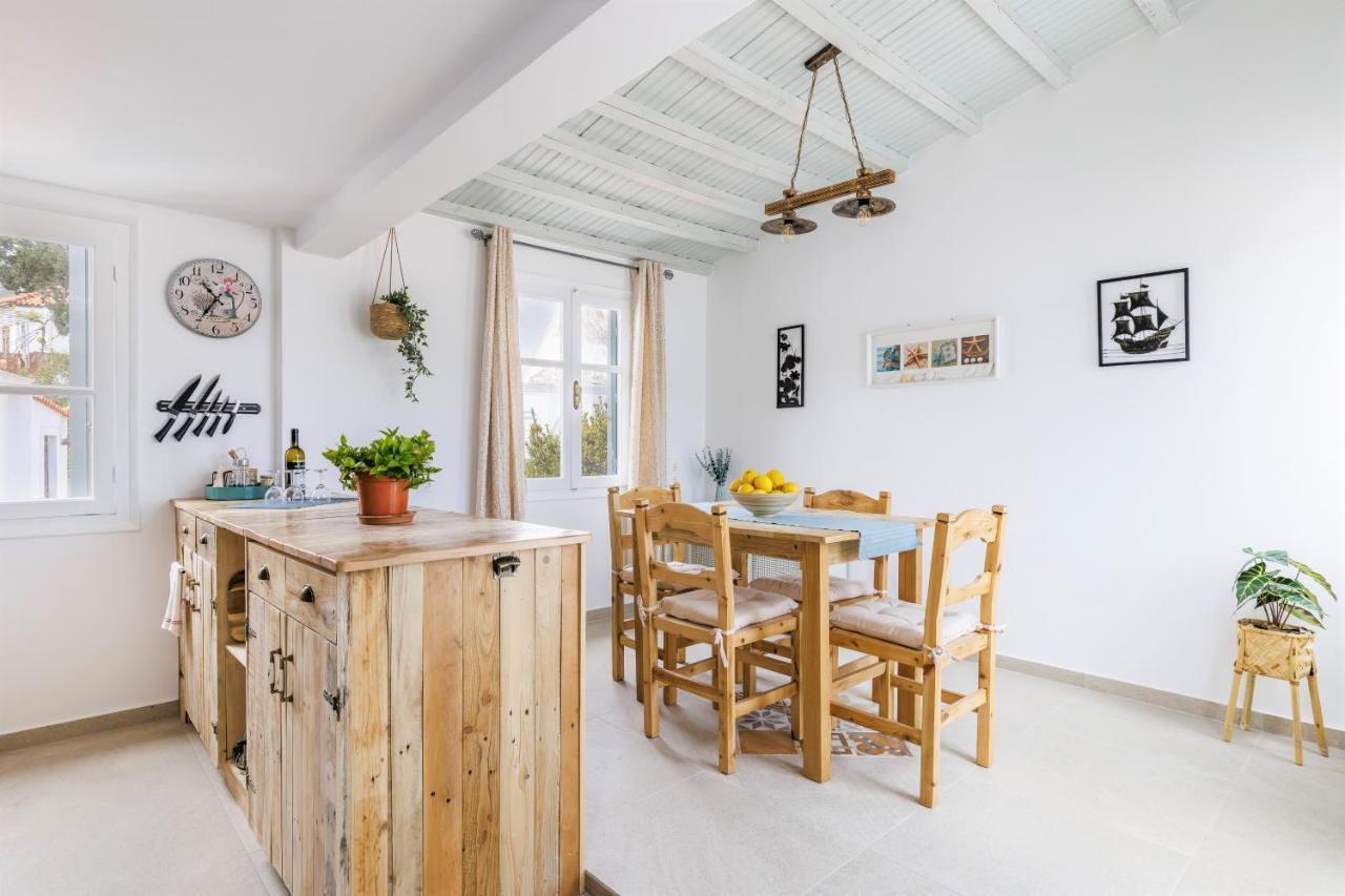 Nikolas House Skopelos Town